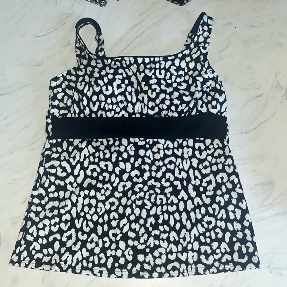 Lands end tankini top dot swim suit black bkack snow leopard print new nwt 8
